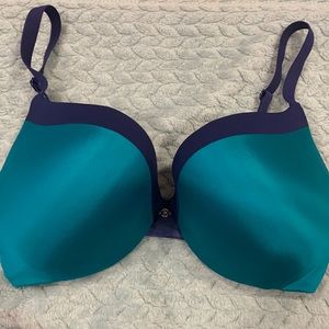 Victoria’s Secret Very Sexy Push Up Bra 34DD